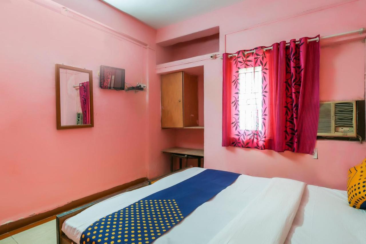 Spot On 67211 Hotel Gokul Daman Exterior foto